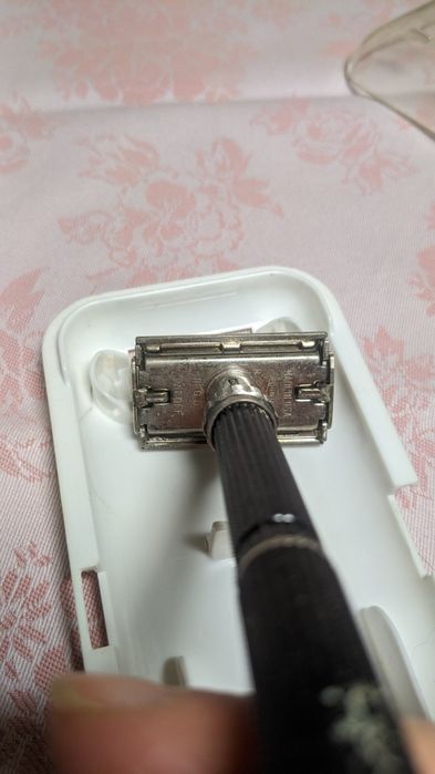 Бритвенный станок  Gillette,США