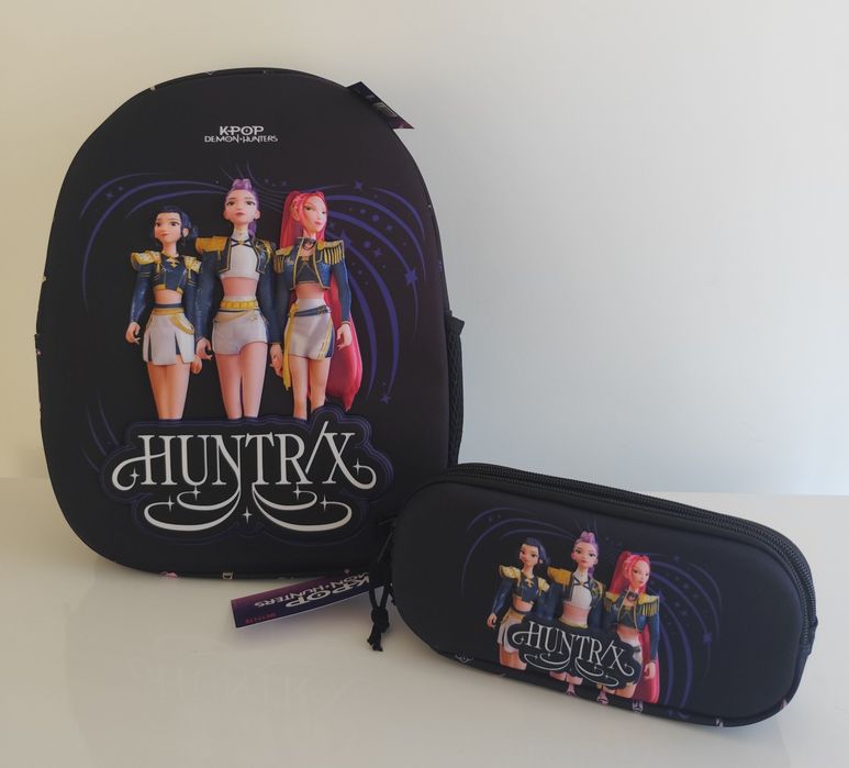Conjunto mochila e estojo em 3D das Guerreiras do K Pop - Novo com etiqueta