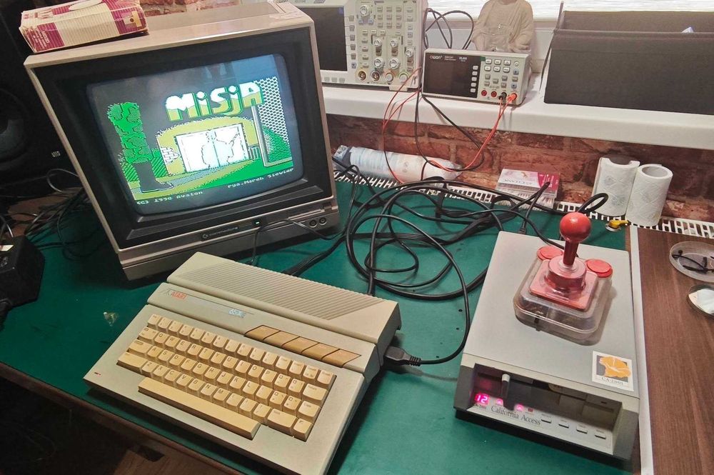 Atari 65XE + XC12 +CA2001
