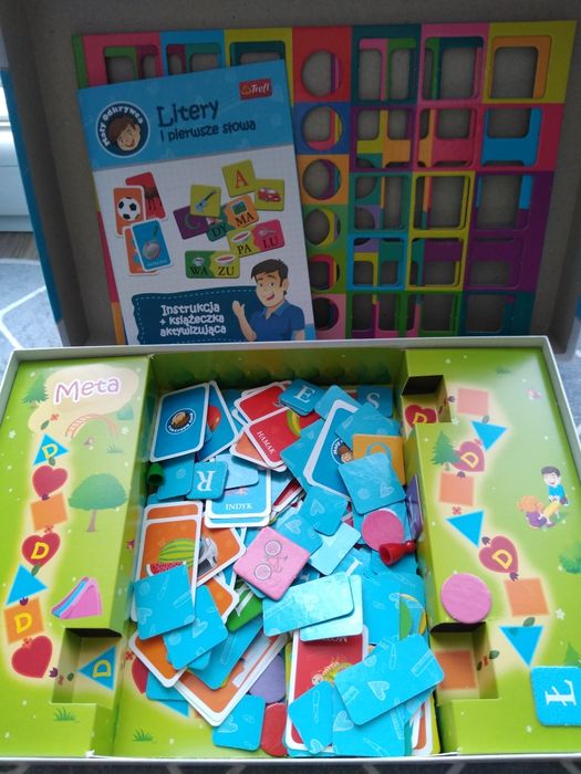 Litery gra edukacyjna Trefl