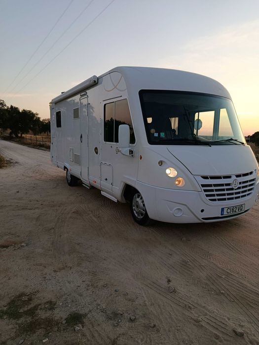 Autocaravana integral cama central