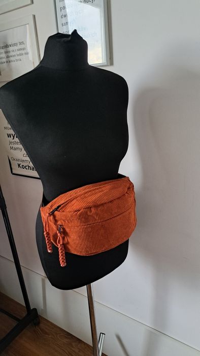 Pojemna sztruksowa nerka