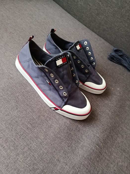 Продам кеди Tommy Hilfiger