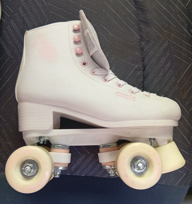 Par de patins de patinagem artística