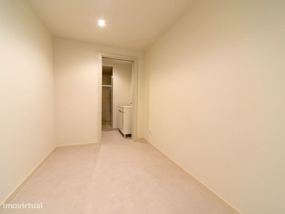 Apartamento T4 na Rua do Telhal