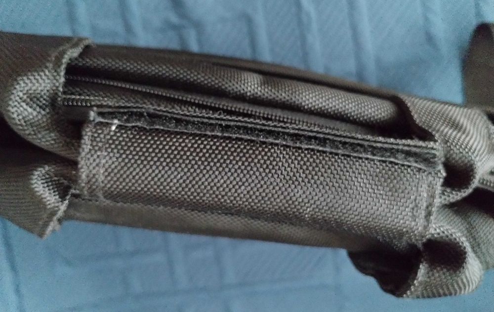 Czarna torba na laptopa 44x33x9