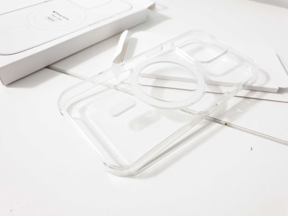 Etui Apple Clear Case z MagSafe do iPhone'a 14 Pro