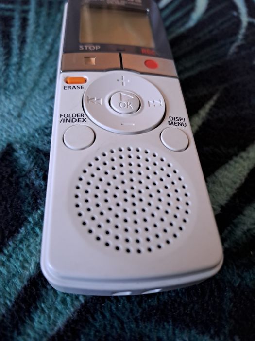 Dyktafon cyfrowy OLYMPUS VN 7800 / pamięć 4GB