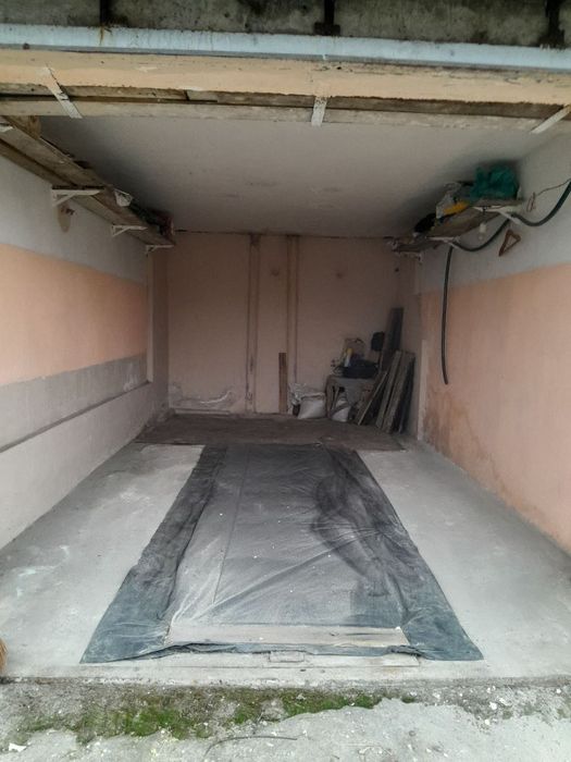 Гараж приватизований, пл 22,2 м2. Cирецька, 39. без торгу
