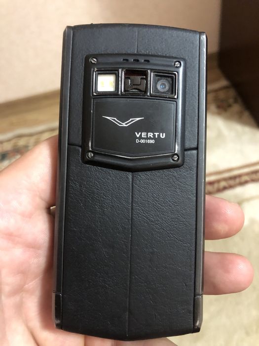 Vertu Ti  телефон