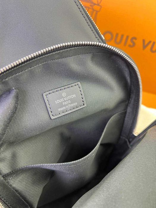 Слинг Louis Vuitton плечевая сумка LV бананка натуральная кожа c799