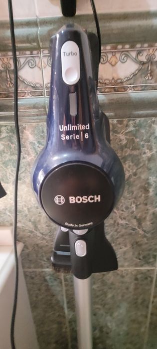 Aspirador Vertical BOSCH BBS611MAT Unlimited 6