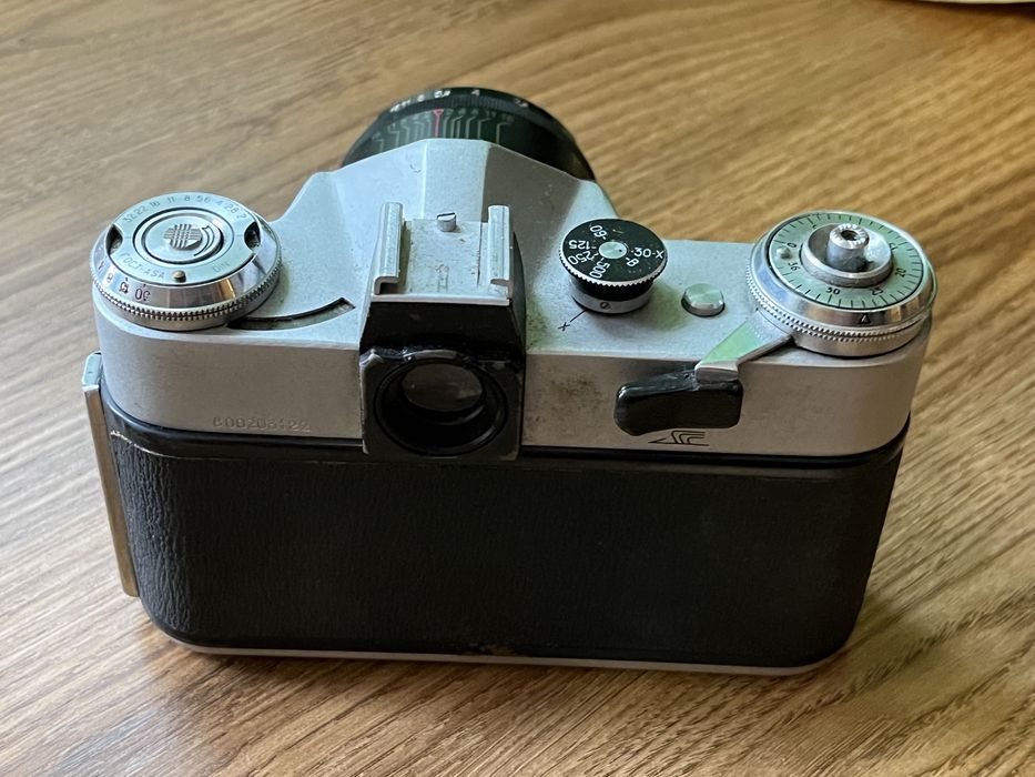 Продам фотоаппарат Зенит Е.