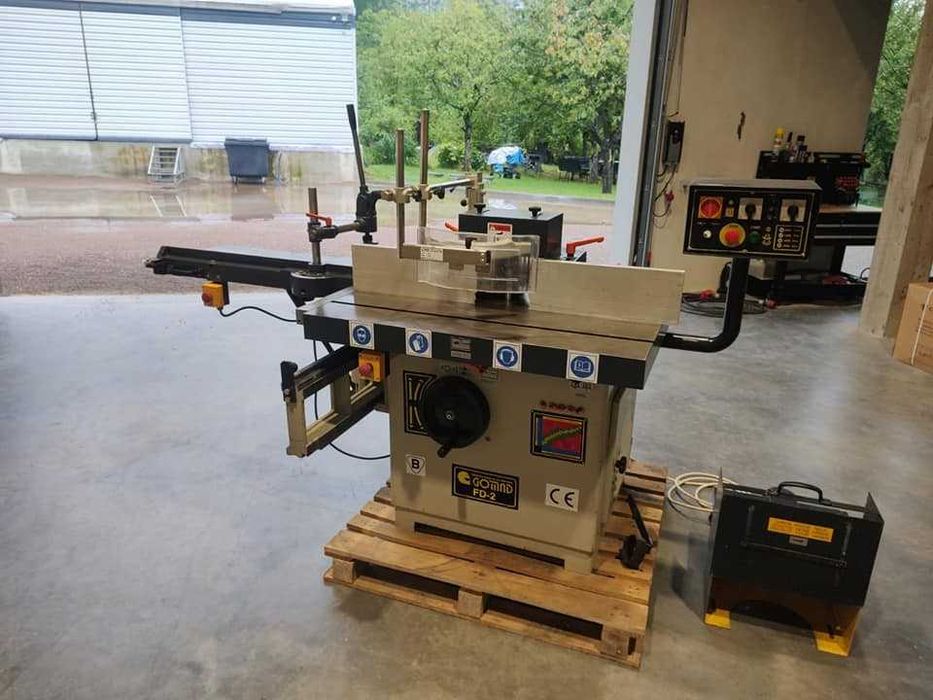 Frezarka dolnowrzecionowa Gomad FD 2, frezarka z wózkiem