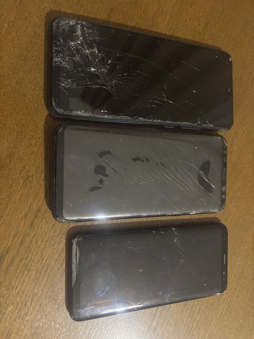 Телефони на деталі