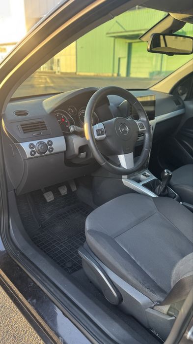 Opel Astra H 1.7 дизель 2009