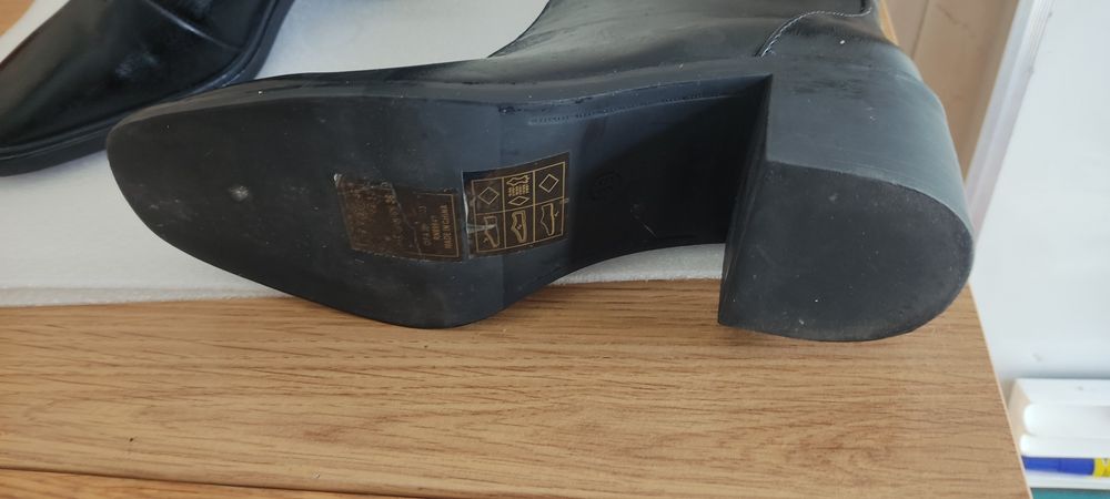 Baixa de preco Botas senhora em pele NOVAS Tam.36