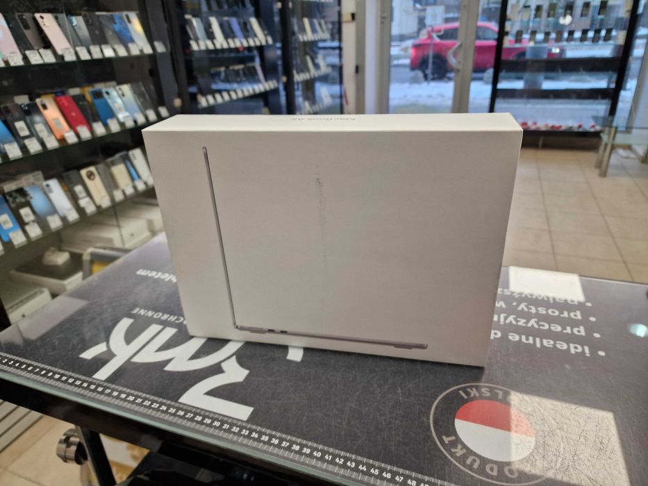 Macbook Air 13 2025/ M4/ 16GB/ 256GB/ Silver/ GW12/ PLOMBA