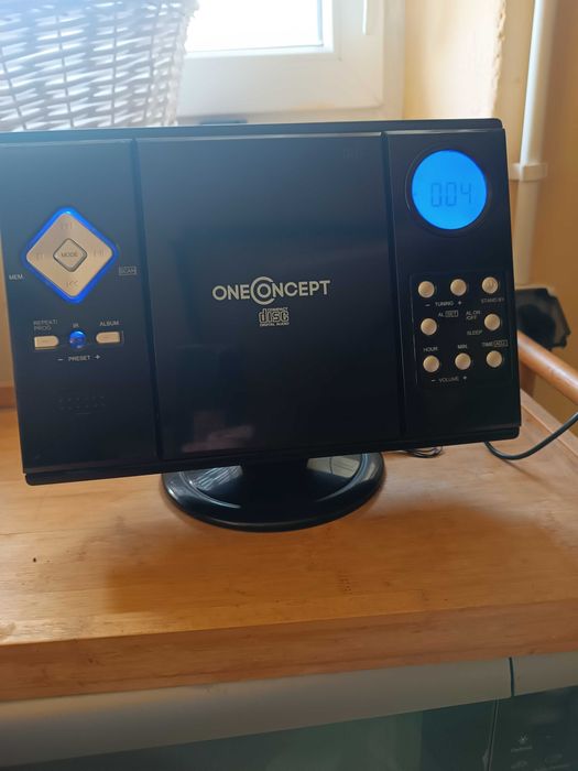 Wieża stereo marki ONECONCEPT V-12 czarna