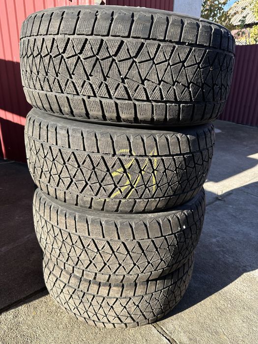 Гума зимова BRIDGESTONE BLIZZAK 265/50.18