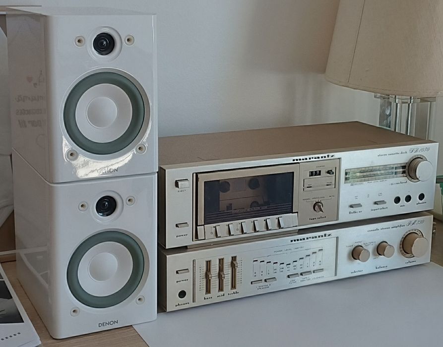 Amplificador, Colunas e Leitor de Cassetes.