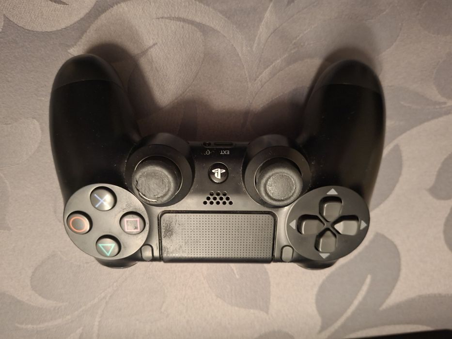 Consola ps4 slim 500GB com 1 comando