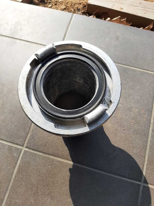 Króciec żeliwny do opróżniania szamba, hydrant 100mm, 4 cale