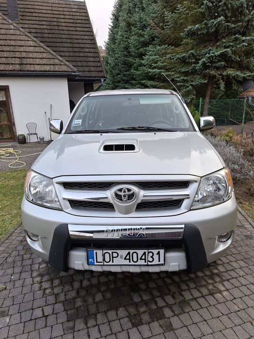Toyota hilux  w bardzo dobrym stanie!