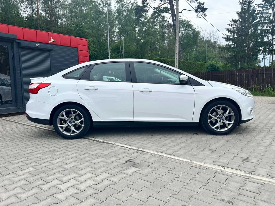 Ford Focus  2.0i  Automat