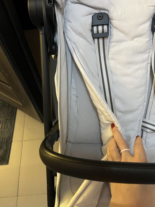 Прогулянковий візочок Cybex Beezy 2024