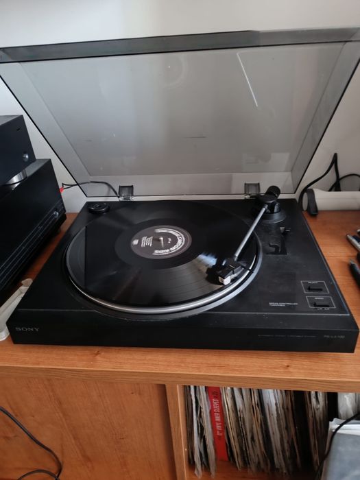 Giradiscos Sony 100