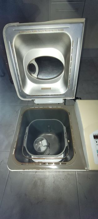 Хлібопіч LG HB-152CE