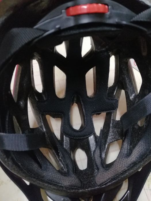 Kask rowerowy Kross malinowy