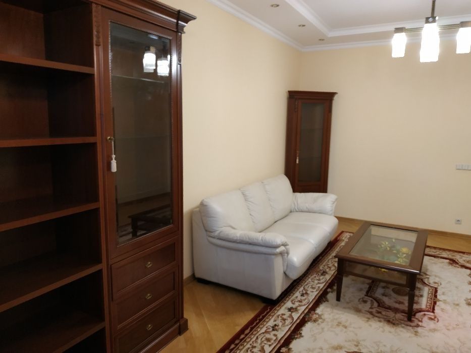 Продам 2-ну квартиру в центрі міста по вул.  Л.Українки.