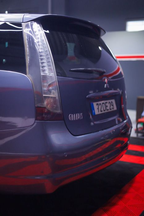 Mitsubishi Grandis