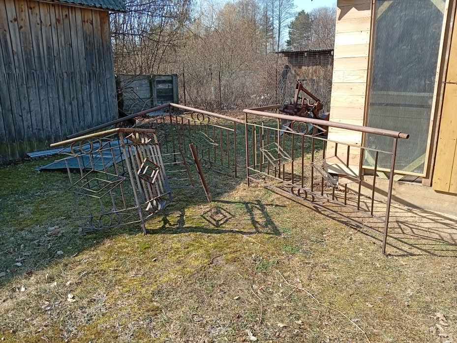 Balustrady balkonowe i schodowe