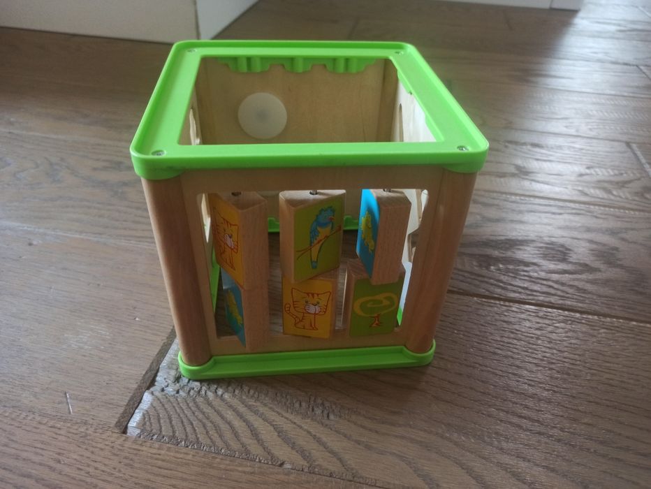 Zabawka sensoryczna kostka manipulacyjna