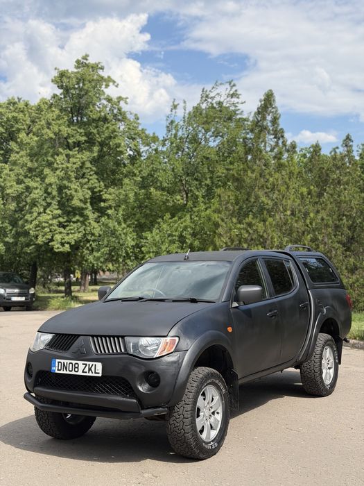 Mitsubishi Л200 в хорошем состоянии