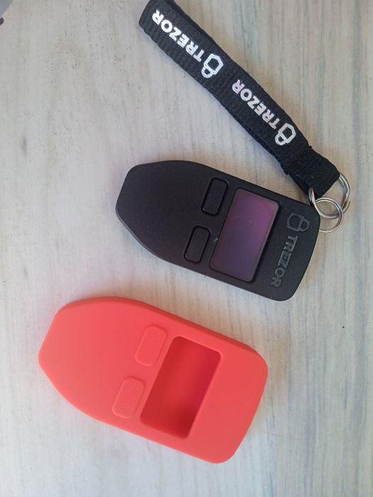 Продам кошелек для криптовалют "Trezor one"
