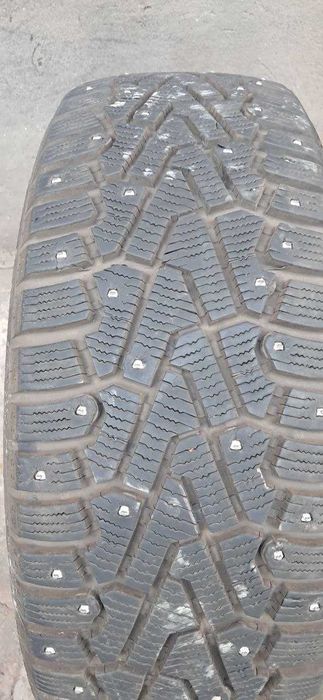 Автошини зимовi Pirelli Ice Zero  215/55 R17 98T