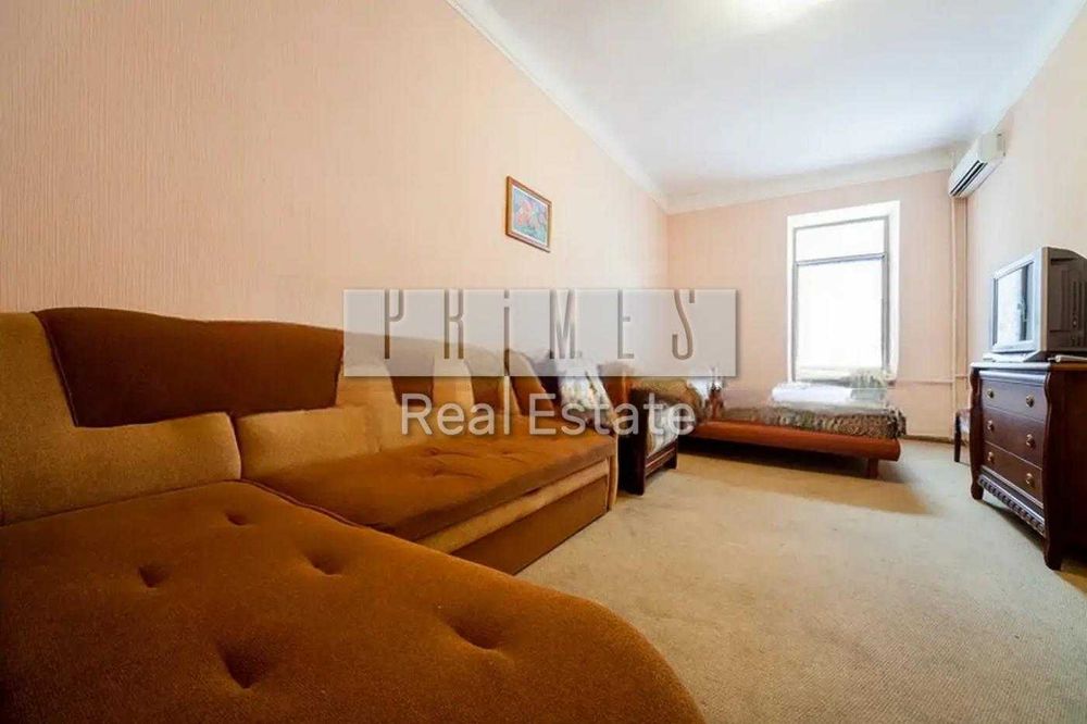 Продаж 2к квартири, вул. Басейна 7, центр, Площа Українських Героїв