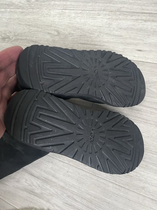 Практично нові 37 розмір Ugg оригінал