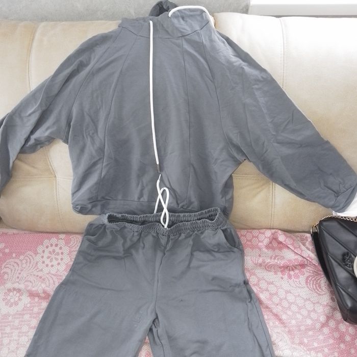 Костюм жіночий літній