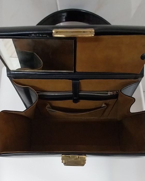 Mala de senhora vintage em couro