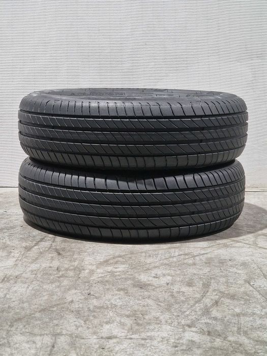 2 Pneus 165/65R15 MICHELIN Semi Novos