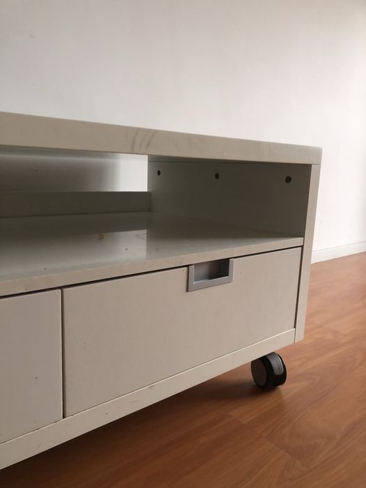 Movel de sala branco ikea