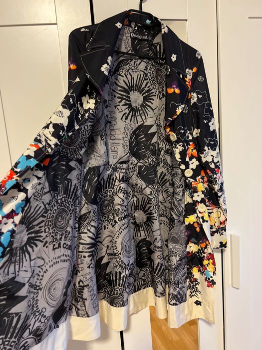 Lekki letni płaszcz  Desigual