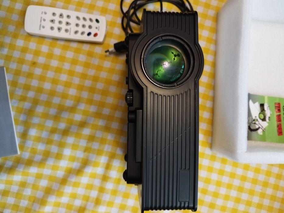 Projektor HDMI VGA
