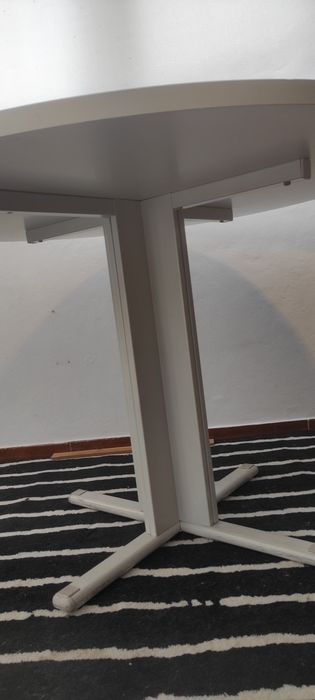 Mesa de reuniões escritório