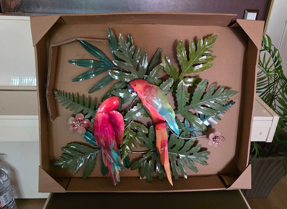 Decoração de parede em metal tropical papagaios grande 75x65